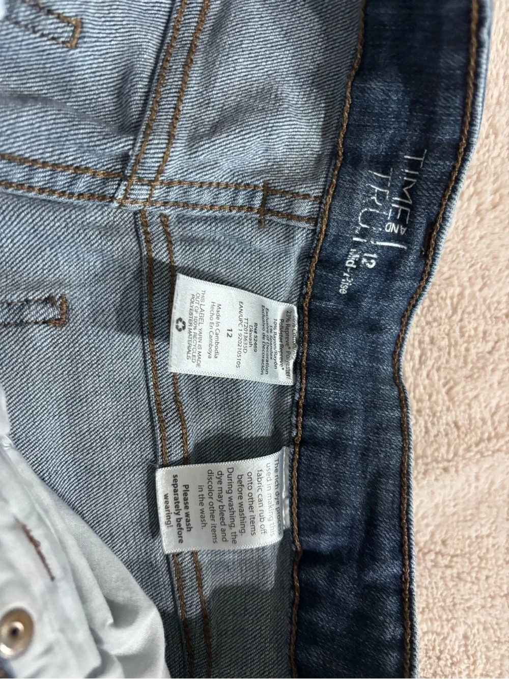 Time and Tru Light Blue Denim Jeans with Contrast Stitching